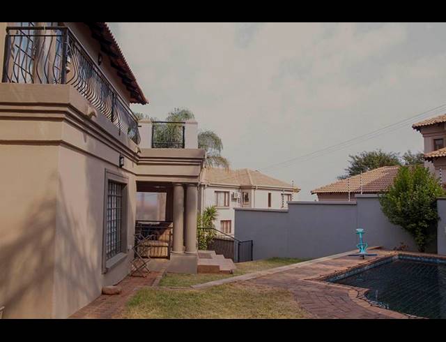 3 BEDROOM TOWNHOUSE FOR SALE IN FAERIE GLEN